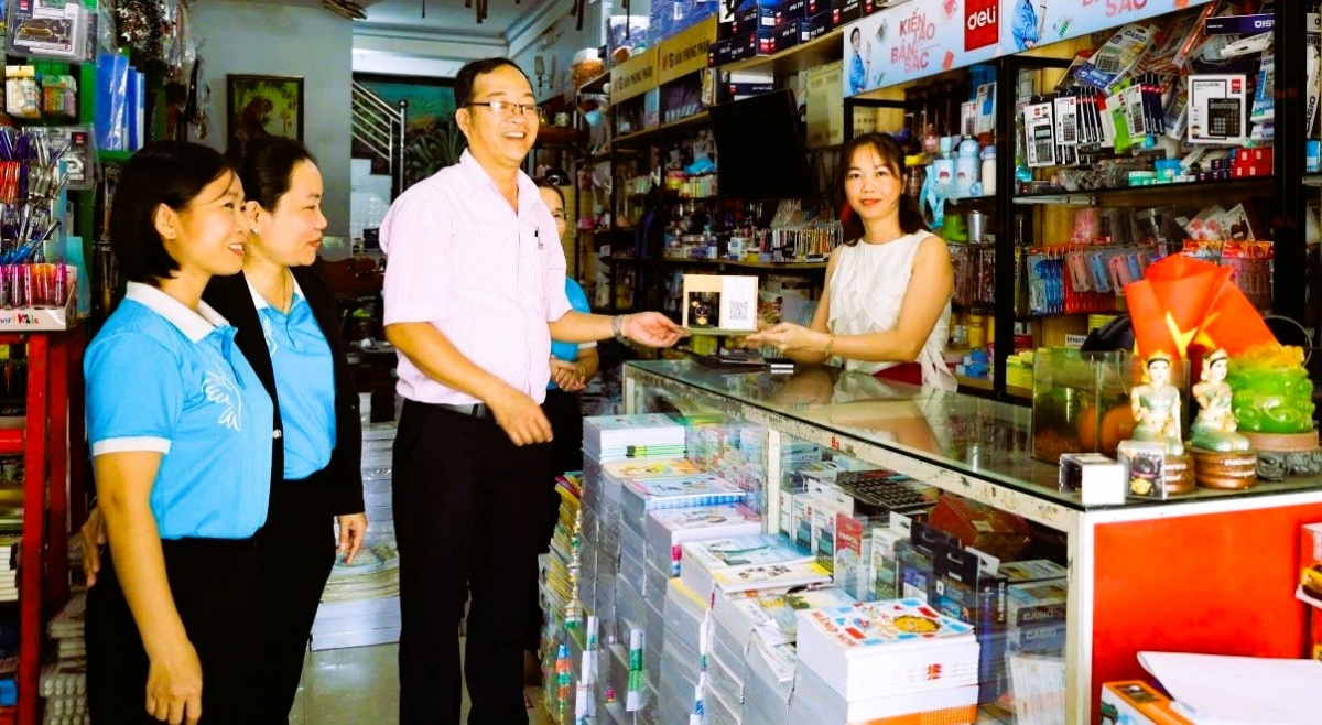Vẫn còn khoảng cách giữa số khách hàng đăng ký và số khách hàng thực sự phát sinh giao dịch.