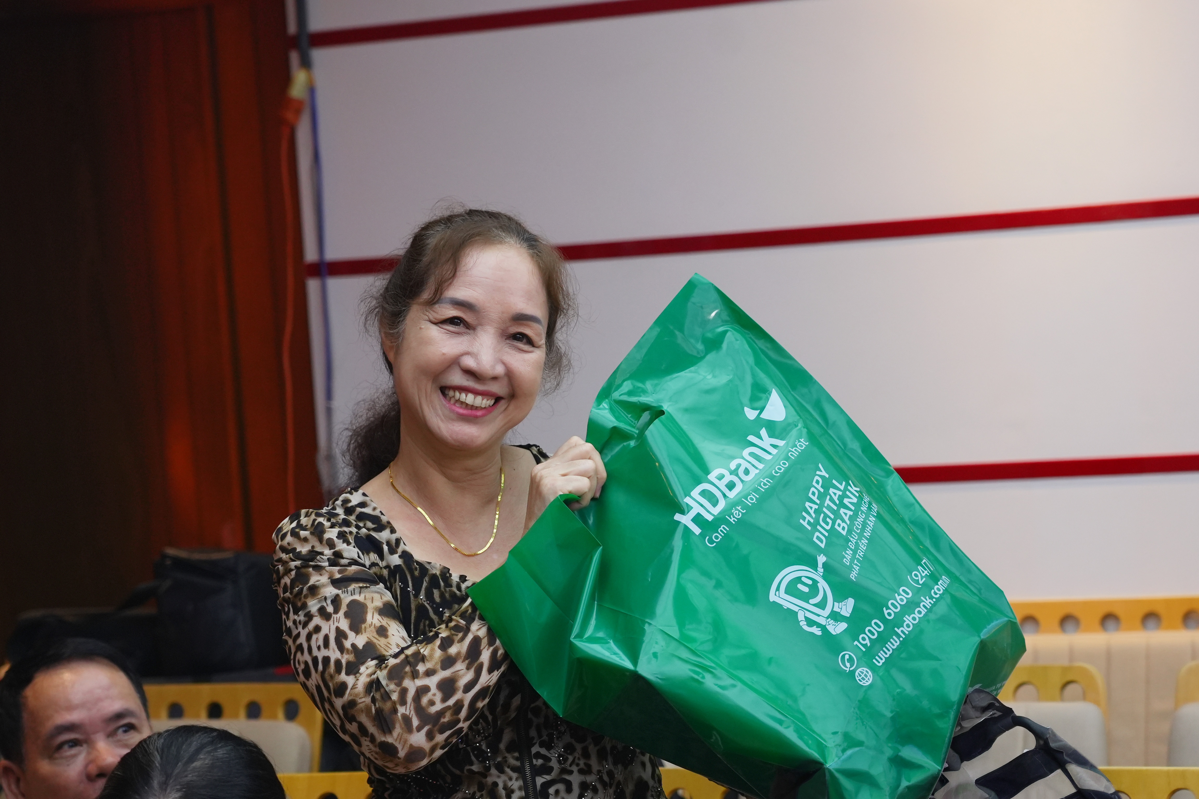 Mùa Trung thu viên mãn, HDBank gọi tên “tỷ phú” vàng Mùa Trung thu viên mãn, HDBank gọi tên “tỷ phú” vàng