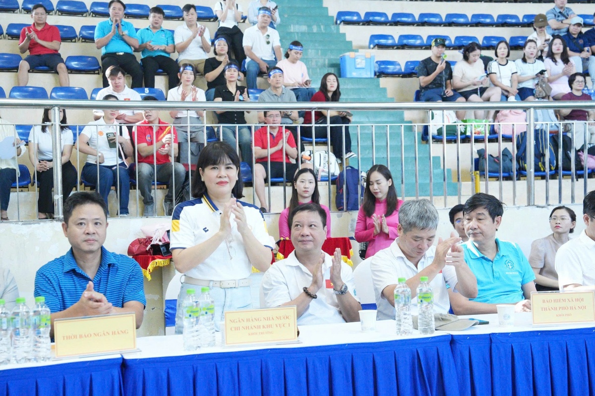 Hội thao Khối Thi đua số 9: Nhiệt huyết trên sân đấu, đồng lòng trong công việc Hội thao Khối Thi đua số 9: Nhiệt huyết trên sân đấu, đồng lòng trong công việc