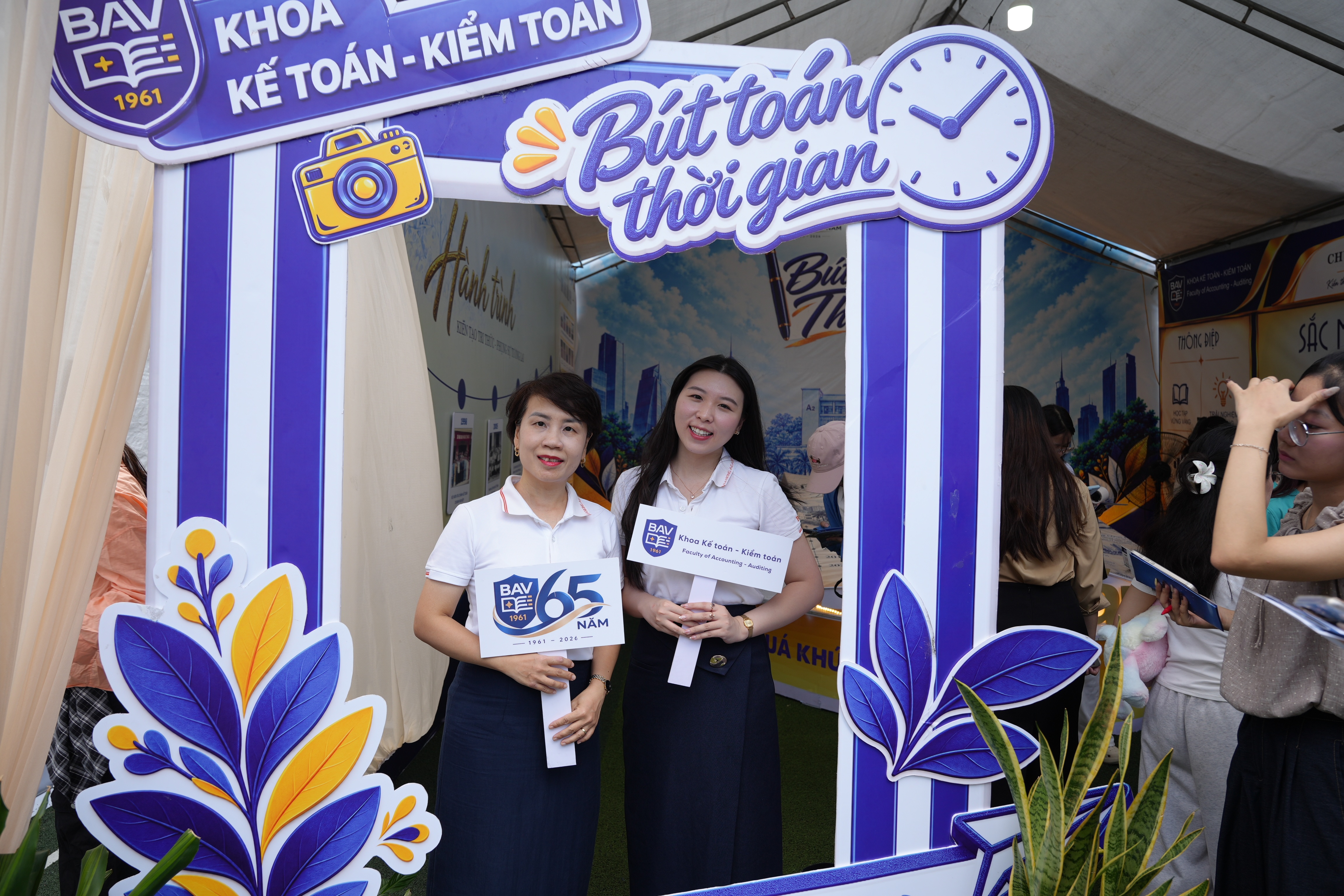 Học viện Ngân hàng: Chính thức khai mạc chuỗi hoạt động kỷ niệm 65 năm thành lập