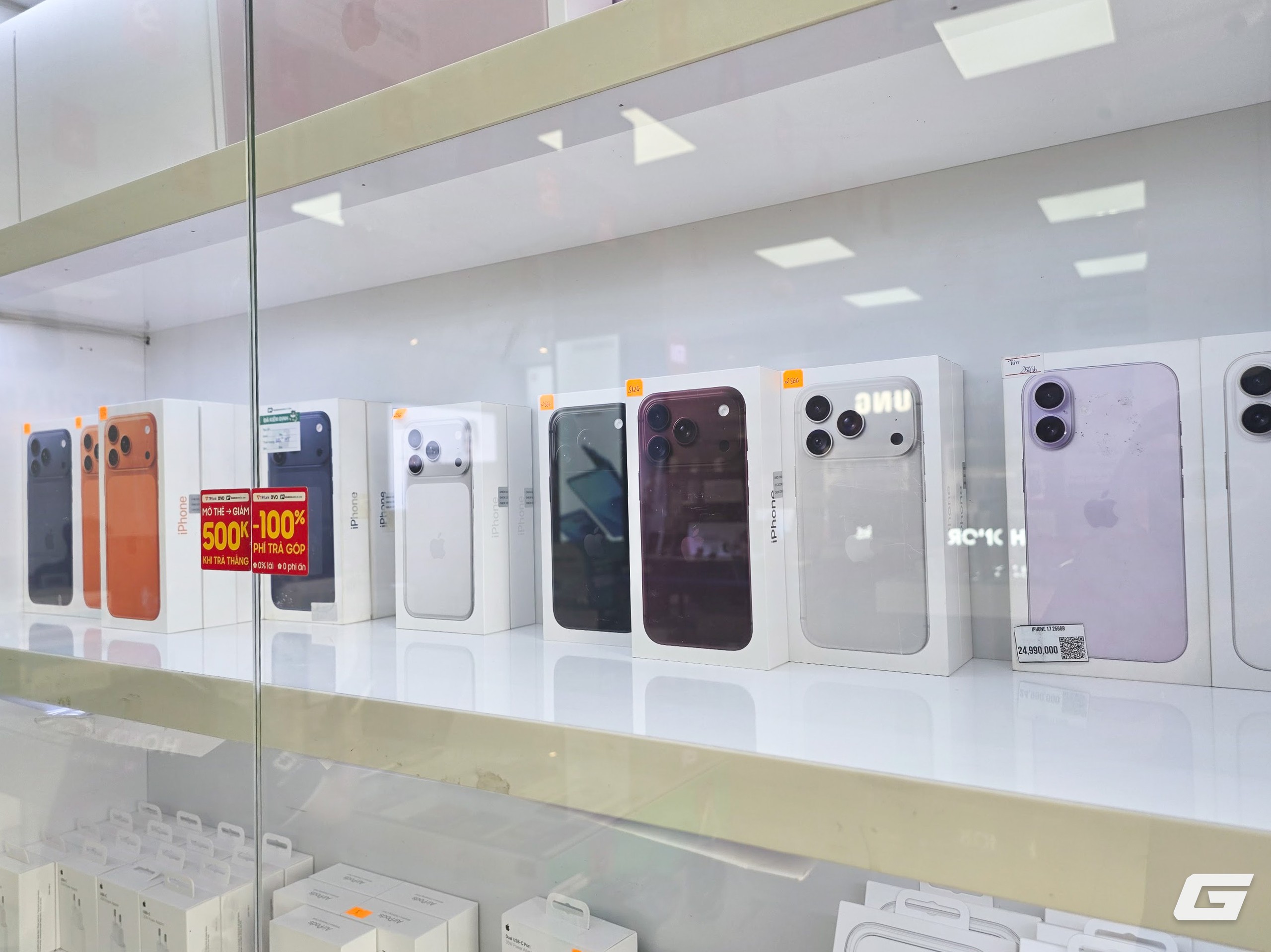 iPhone 18 sau hơn tuần mở bán: Pro Max 'cháy hàng', Pro nằm đầy kệ iPhone 18 sau hơn tuần mở bán: Pro Max 'cháy hàng', Pro nằm đầy kệ