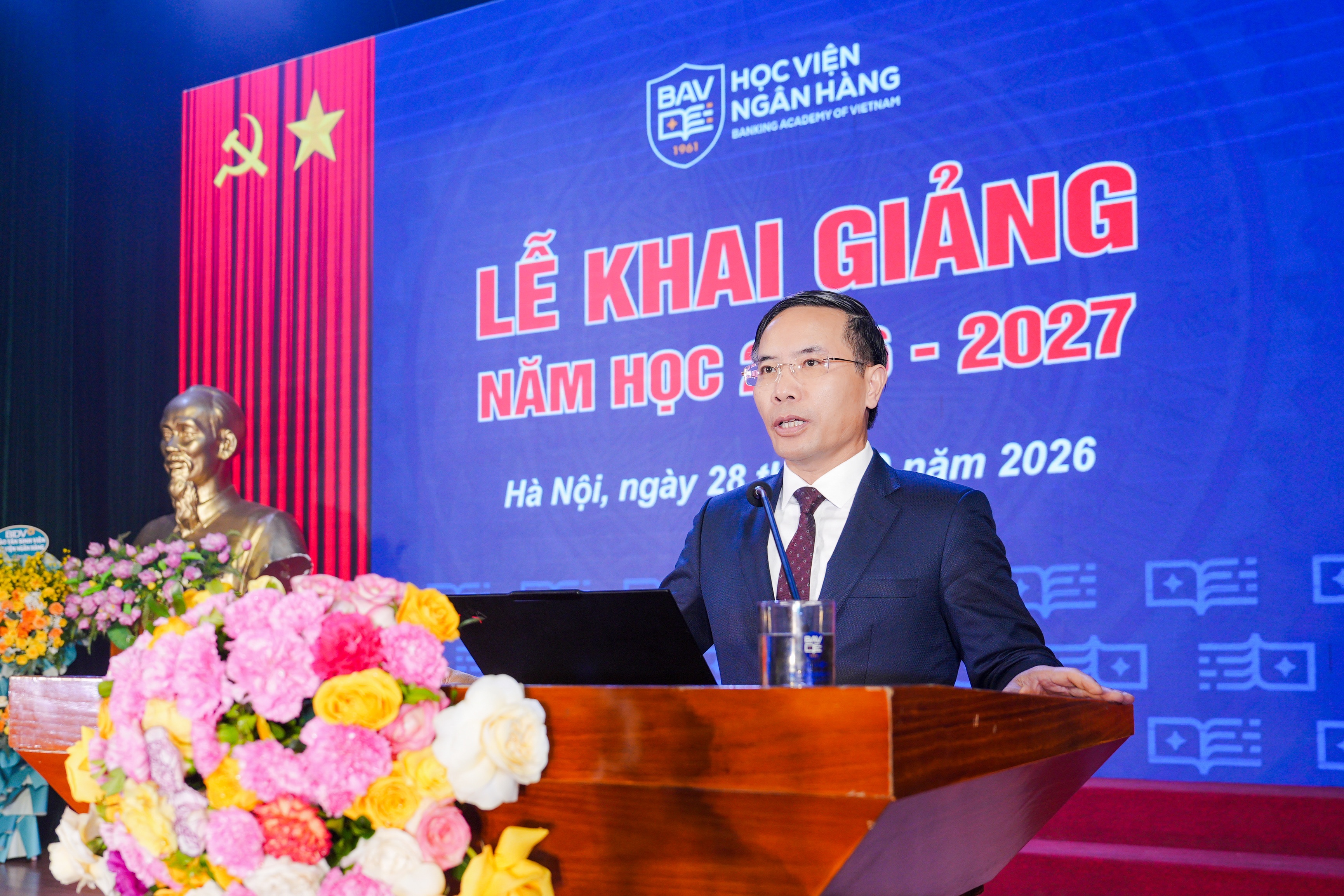 Mang sức trẻ, nhiệt huyết chinh phục tri thức, đóng góp tích cực cho ngành Ngân hàng Mang sức trẻ, nhiệt huyết chinh phục tri thức, đóng góp tích cực cho ngành Ngân hàng