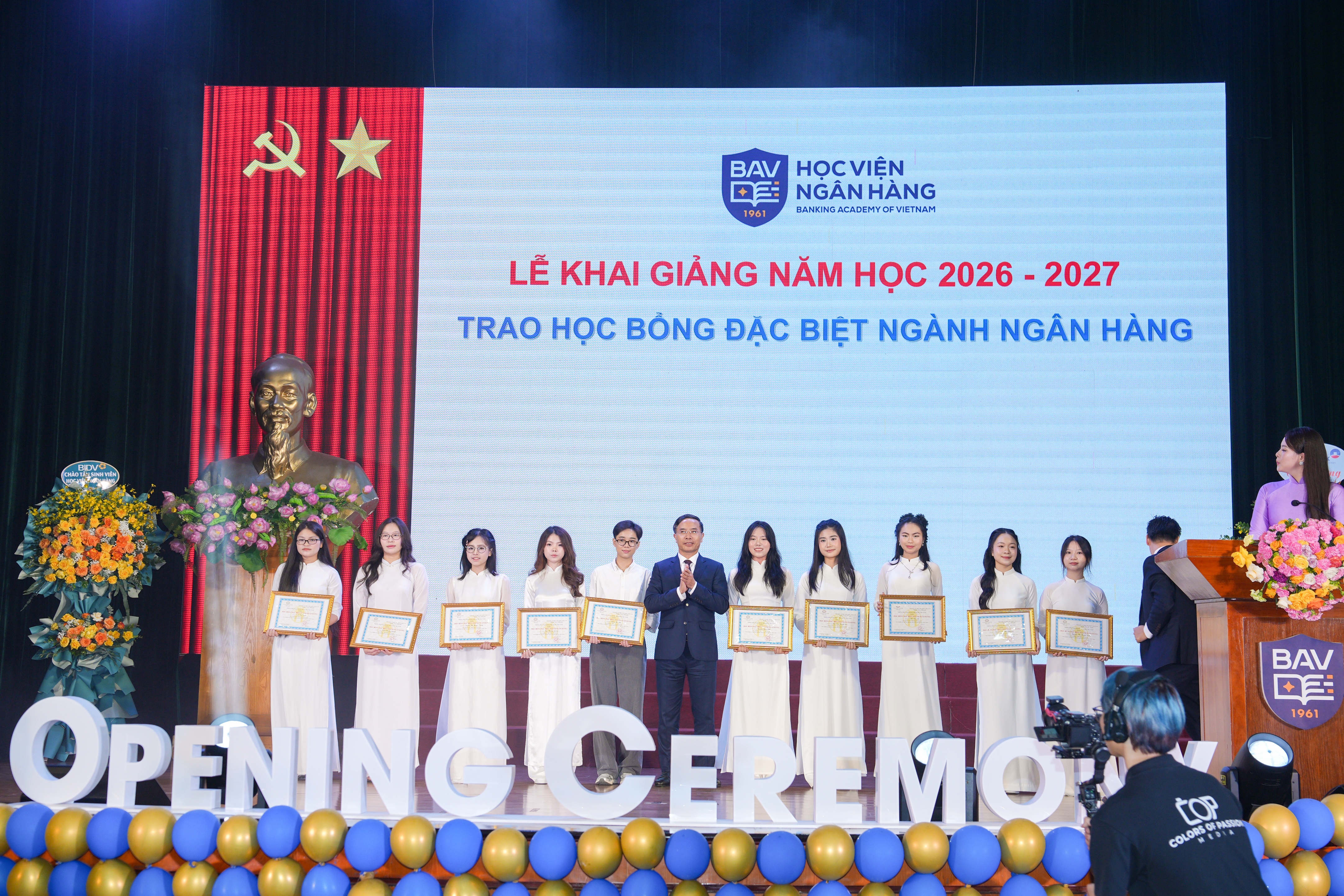 Mang sức trẻ, nhiệt huyết chinh phục tri thức, đóng góp tích cực cho ngành Ngân hàng Mang sức trẻ, nhiệt huyết chinh phục tri thức, đóng góp tích cực cho ngành Ngân hàng