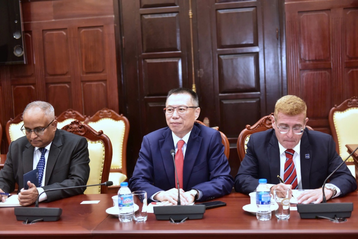 Ông Nianshan Zhang - Giám đốc Khu vực Đông Nam Á, ADB phát biểu tại buổi làm việc Ông Nianshan Zhang - Giám đốc Khu vực Đông Nam Á, ADB phát biểu tại buổi làm việc