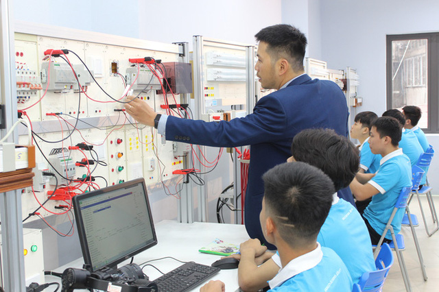 undefined Đề xuất chuẩn cơ sở giáo dục nghề nghiệp: Một thầy dạy không quá 30 trò