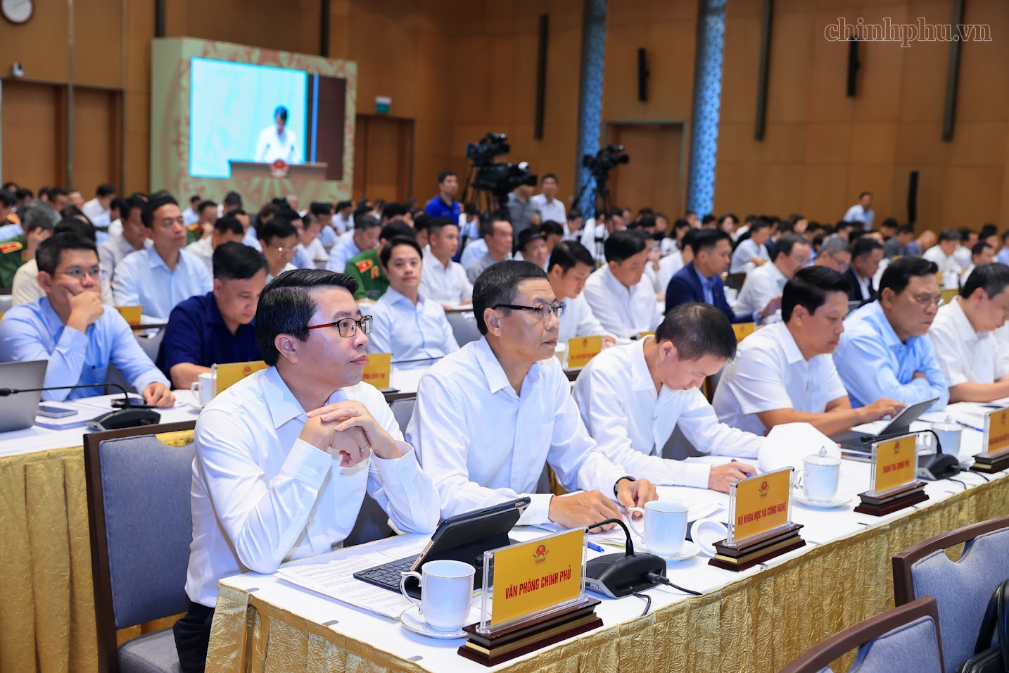 Thủ tướng: Khoa học công nghệ phải trở thành động lực chủ yếu, trực tiếp, đo đếm được bằng kết quả tăng trưởng- Ảnh 10.