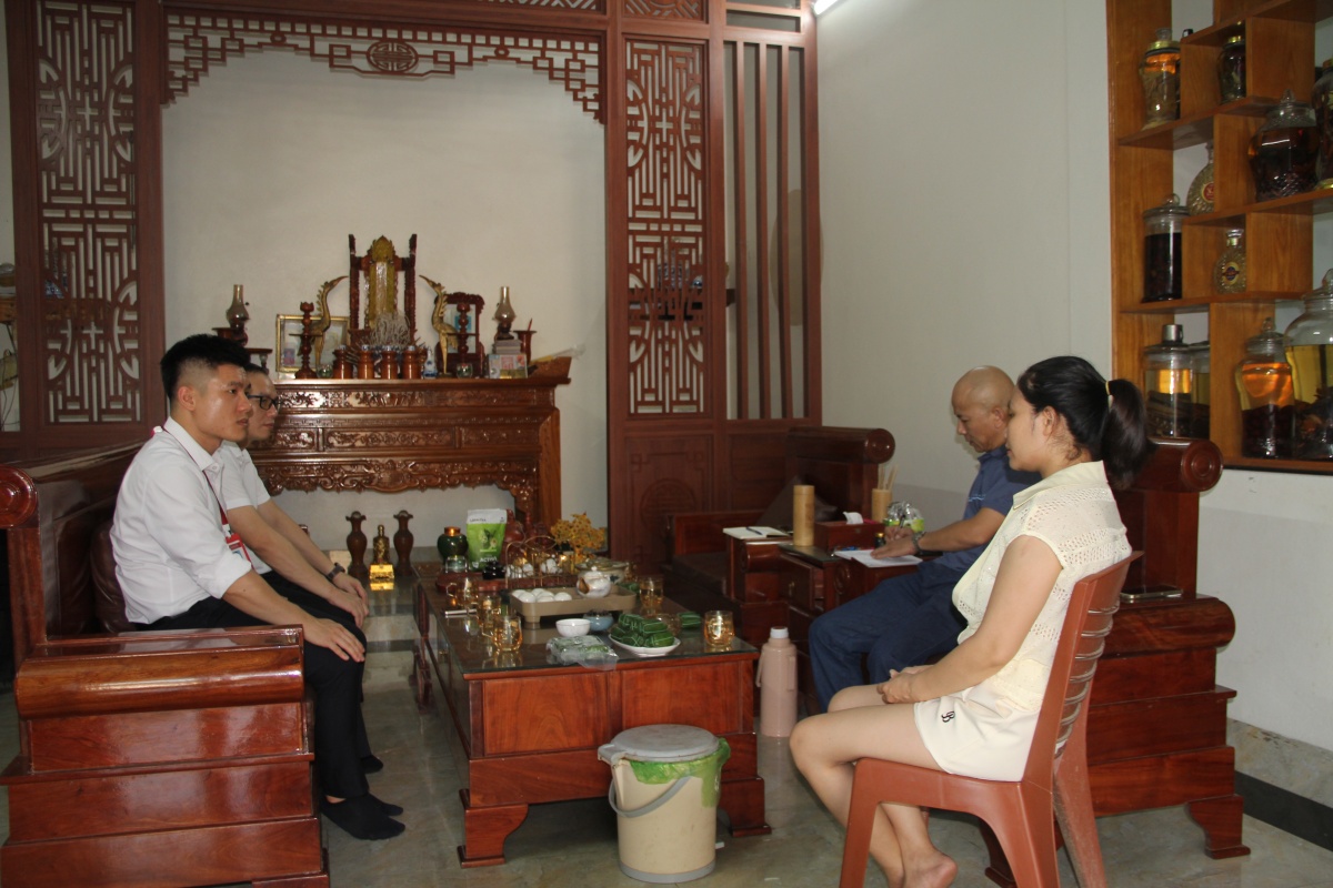 kiểm tra việc sử dụng vốn vay hộ bà Huỳnh Thị Thảo, thôn Long Thạnh Đông, xã Tam Hải. kiểm tra việc sử dụng vốn vay hộ bà Huỳnh Thị Thảo, thôn Long Thạnh Đông, xã Tam Hải.