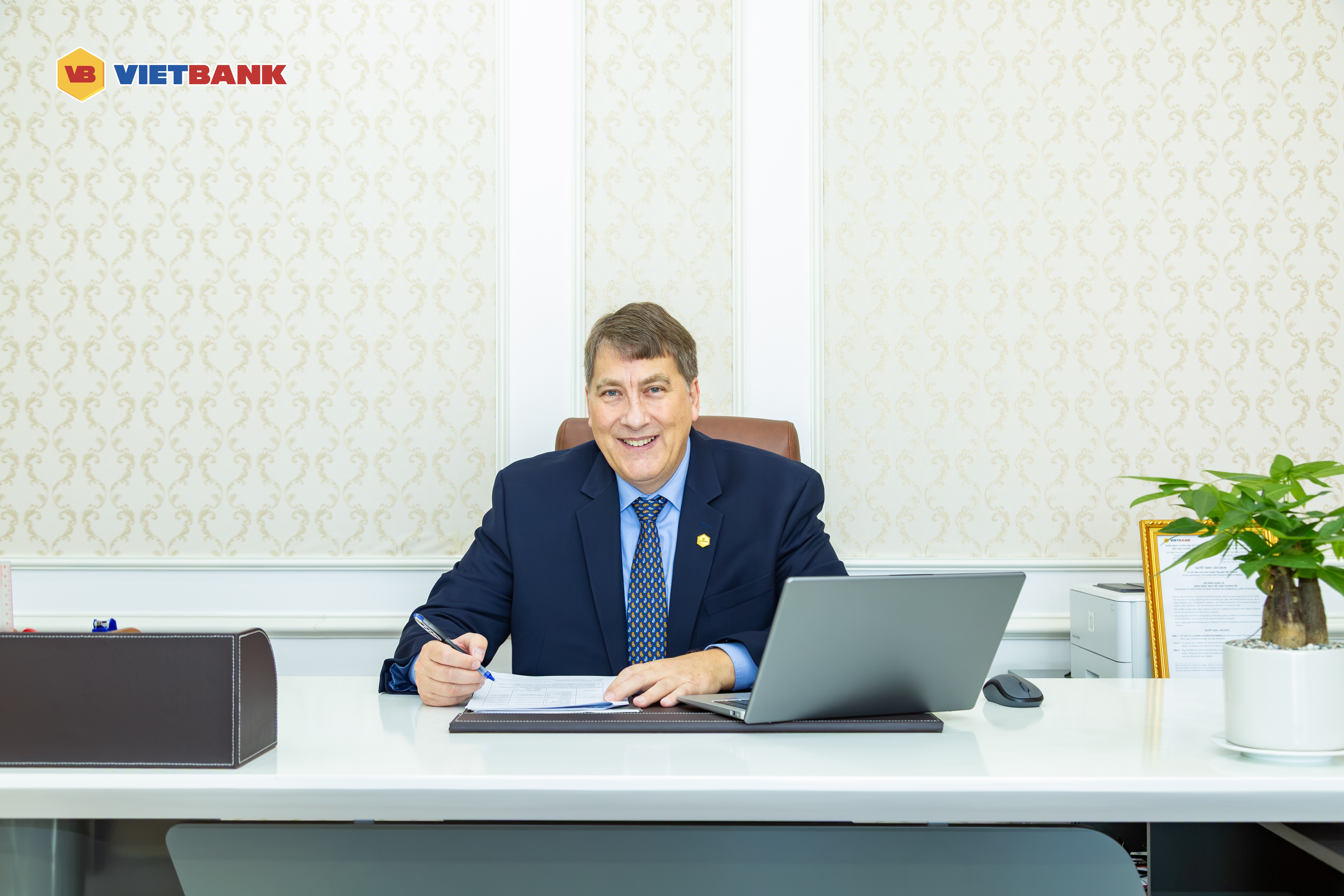 Ông Chester Gorski - Tân Quyền Tổng Giám đốc Vietbank Ông Chester Gorski - Tân Quyền Tổng Giám đốc Vietbank
