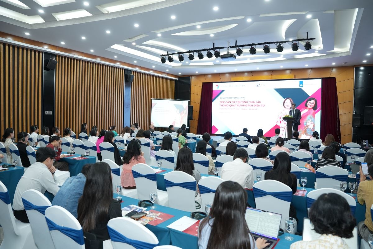Quang cảnh hội thảo Quang cảnh hội thảo