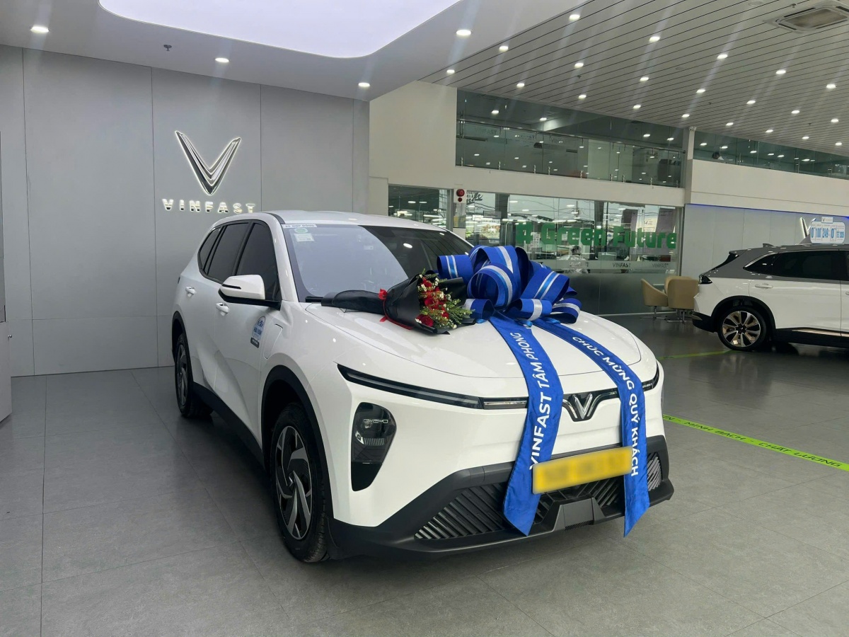 Tài xế chuyển sang xe điện được hỗ trợ gì từ chương trình “Vì tương lai xanh” lần 2?