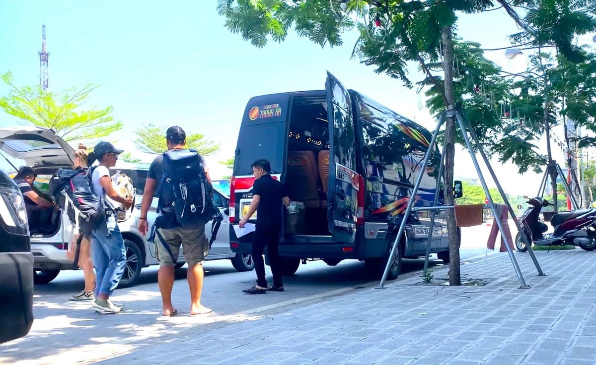 Nhiều trường hợp sử dụng danh nghĩa xe hợp đồng nhưng bản chất lại là bán chỗ cho từng hành khách ảnh: minh họa Nhiều trường hợp sử dụng danh nghĩa xe hợp đồng nhưng bản chất lại là bán chỗ cho từng hành khách ảnh: minh họa