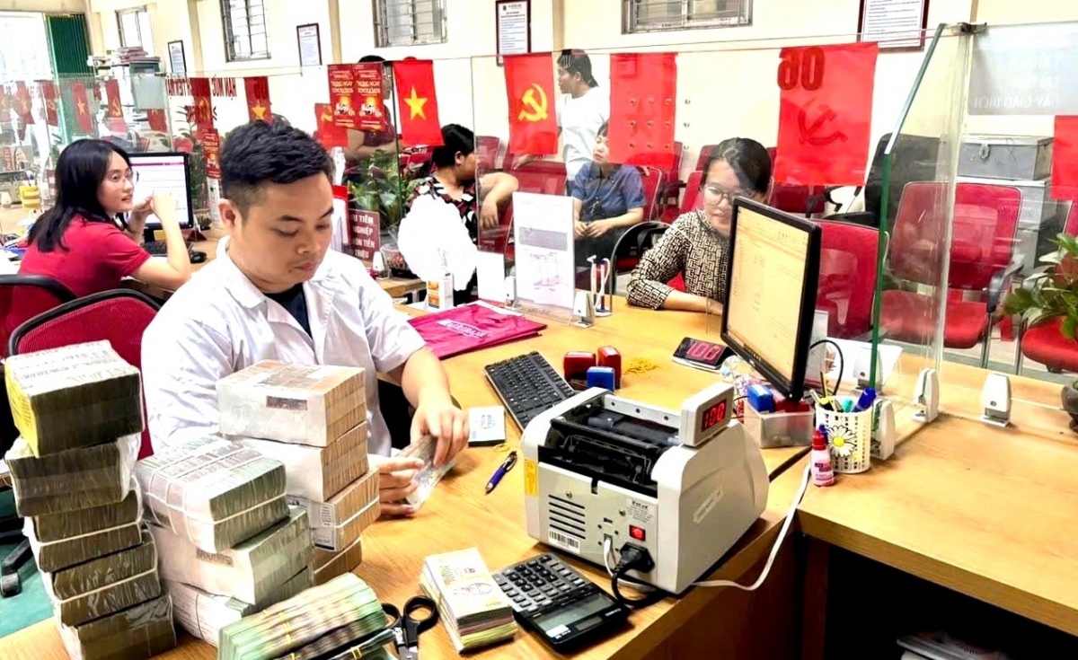 Các TCTD trên địa bàn đồng hành và hỗ trợ doanh nghiệp trong giai đoạn về đích Các TCTD trên địa bàn đồng hành và hỗ trợ doanh nghiệp trong giai đoạn về đích