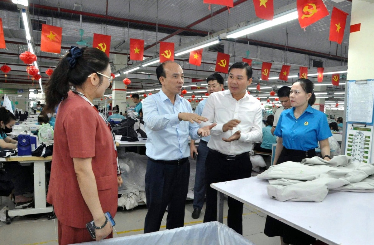 Công ty Cổ phần Tiên Hưng quyết tâm hoàn thành kế hoạch kinh doanh năm 2026 Công ty Cổ phần Tiên Hưng quyết tâm hoàn thành kế hoạch kinh doanh năm 2026