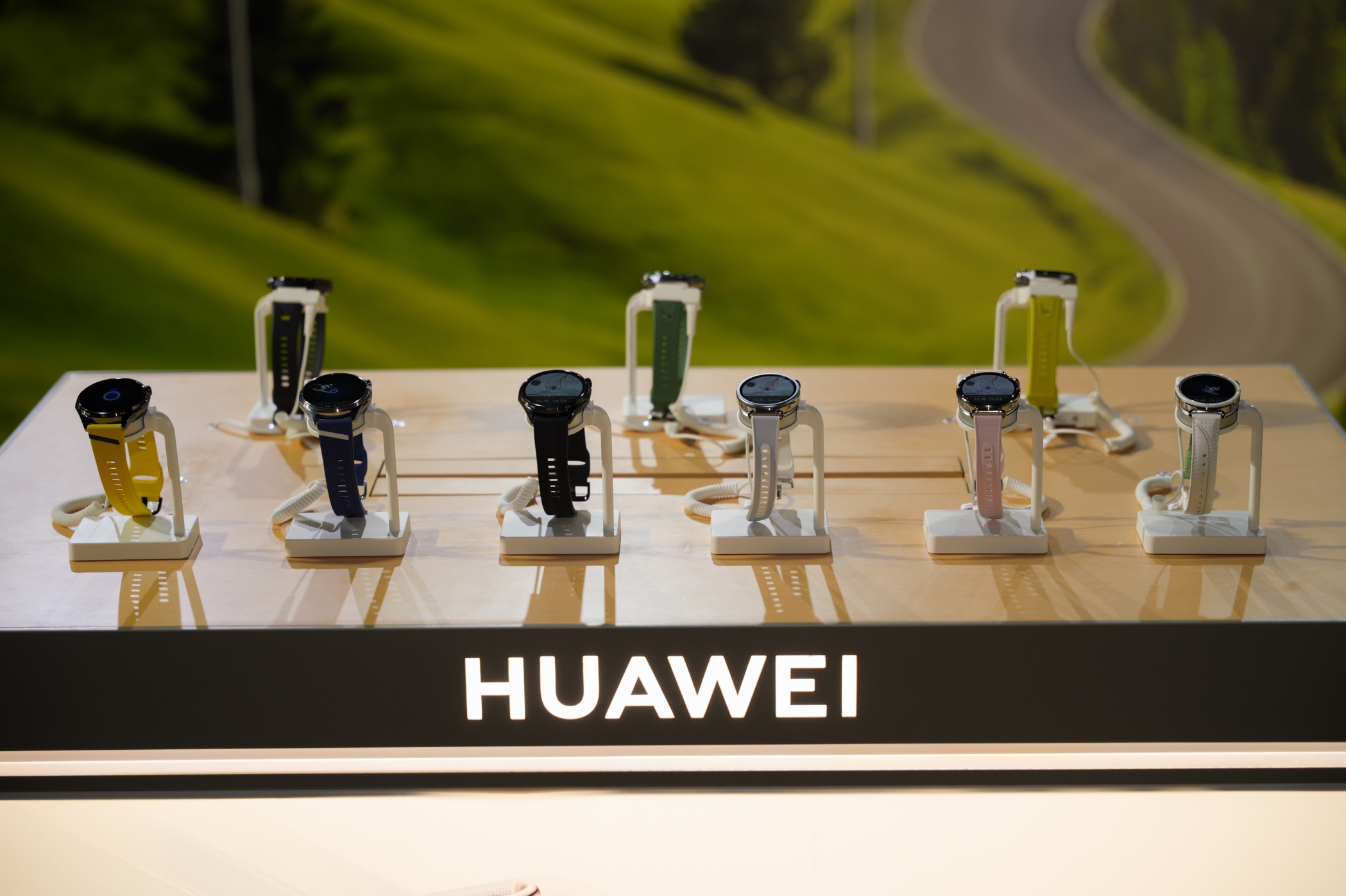 Huawei mở bán WATCH GT 7 Series và FreeBuds Neo, giá giảm mạnh