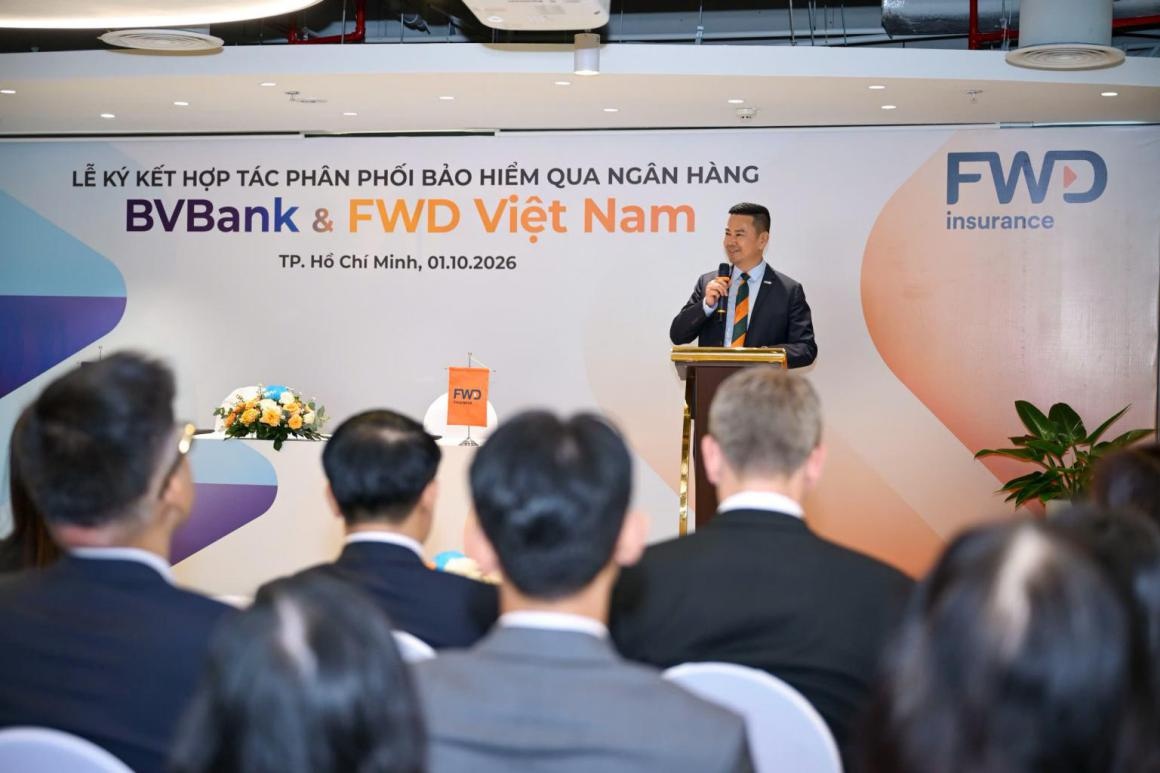Ông Phương Tiến Minh - Tổng Giám đốc FWD Việt Nam phát biểu tại lễ ký kết Ông Phương Tiến Minh - Tổng Giám đốc FWD Việt Nam phát biểu tại lễ ký kết