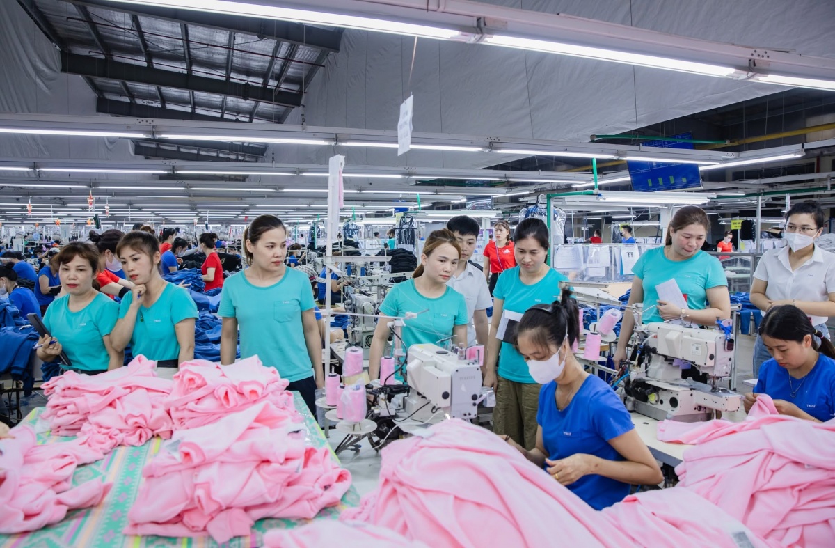 Công ty cổ phần Đầu tư và Thương mại TNG Công ty cổ phần Đầu tư và Thương mại TNG