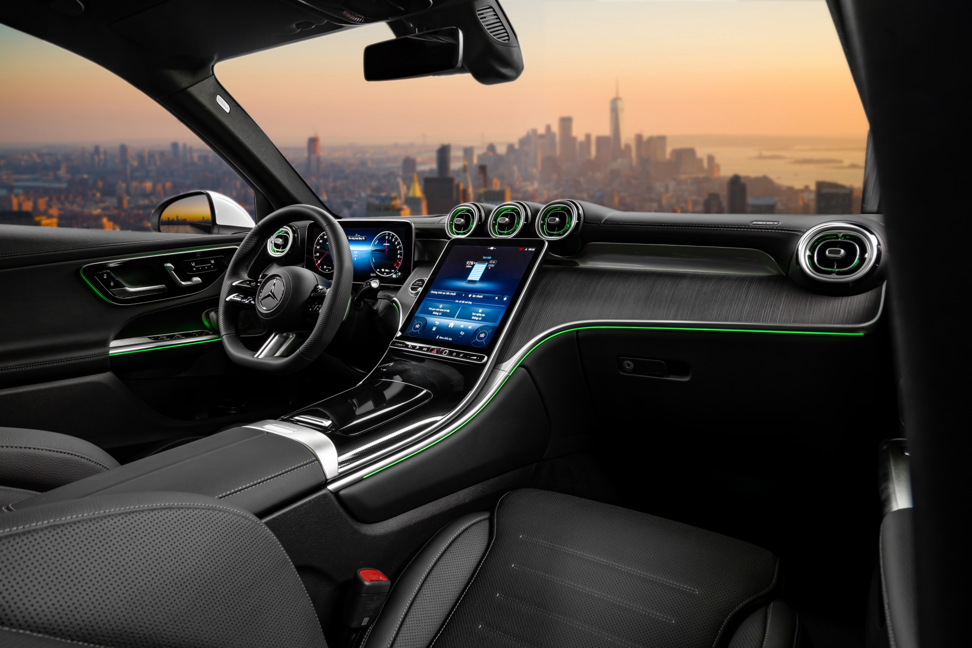 Mercedes-Benz GLC PHEV ra mắt Việt Nam: Giá gần 3 tỷ đồng, hết xăng vẫn chạy tới 128km, ‘phả hơi nóng’ lên X3, Q5 - Ảnh 6.
