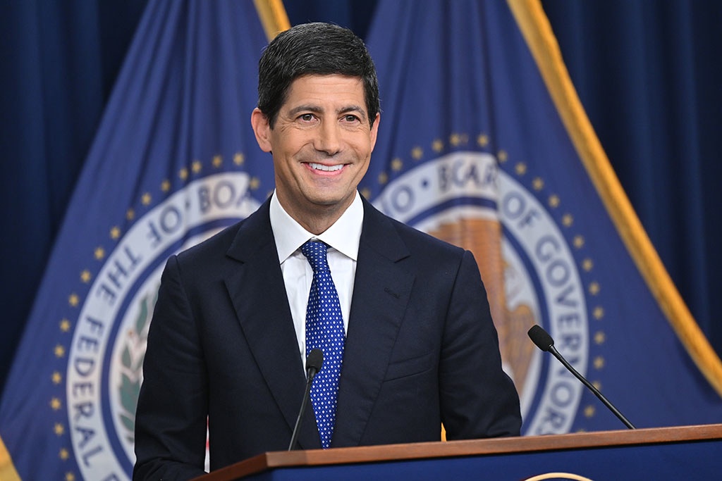 Chủ tịch Fed Kevin Warsh trả lời báo chí sau cuộc họp FOMC ngày 16/9/2026. Ảnh: Federal Reserve. Chủ tịch Fed Kevin Warsh trả lời báo chí sau cuộc họp FOMC ngày 16/9/2026. Ảnh: Federal Reserve.