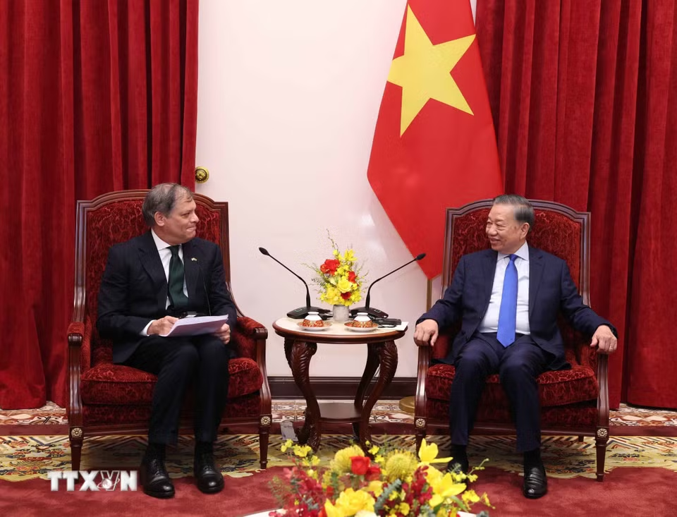Tổng Bí thư, Chủ tịch nước Tô Lâm tiếp Đại sứ các nước trình Quốc thư
