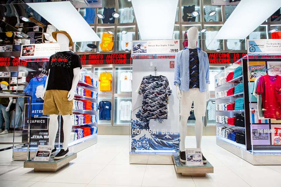 Một cửa hàng của hãng thời trang Uniqlo Một cửa hàng của hãng thời trang Uniqlo
