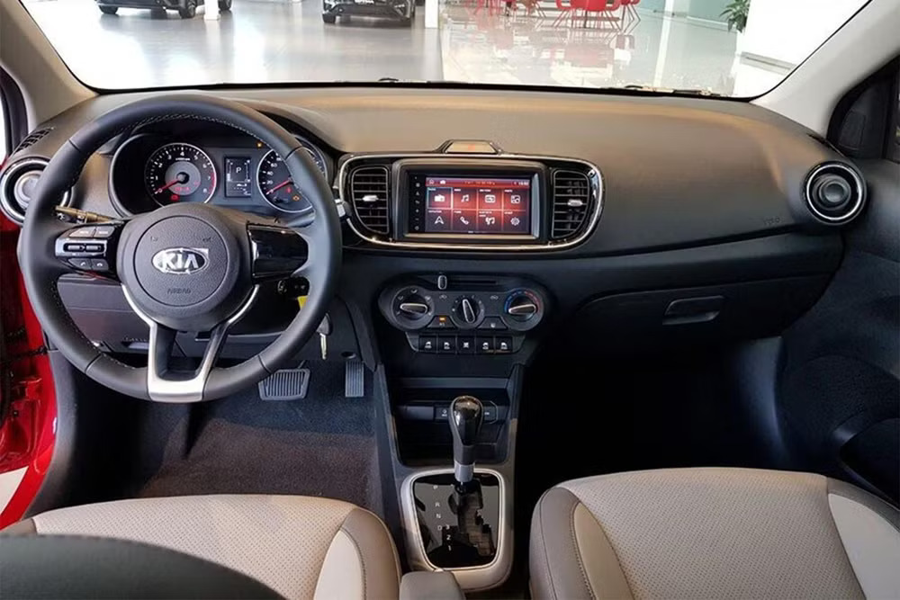 Kia Soluto giảm giá còn dưới 300 triệu đồng Kia Soluto giảm giá còn dưới 300 triệu đồng: Rẻ nhất phân khúc nhưng cấu hình hộp số không dành cho số đông - Ảnh 5.