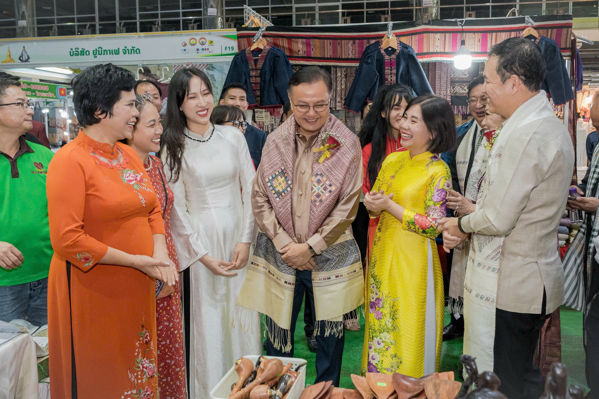 Thương mại Việt Nam - Lào mở rộng dư địa tăng trưởng Thương mại Việt Nam – Lào mở rộng dư địa tăng trưởng- Ảnh 1.