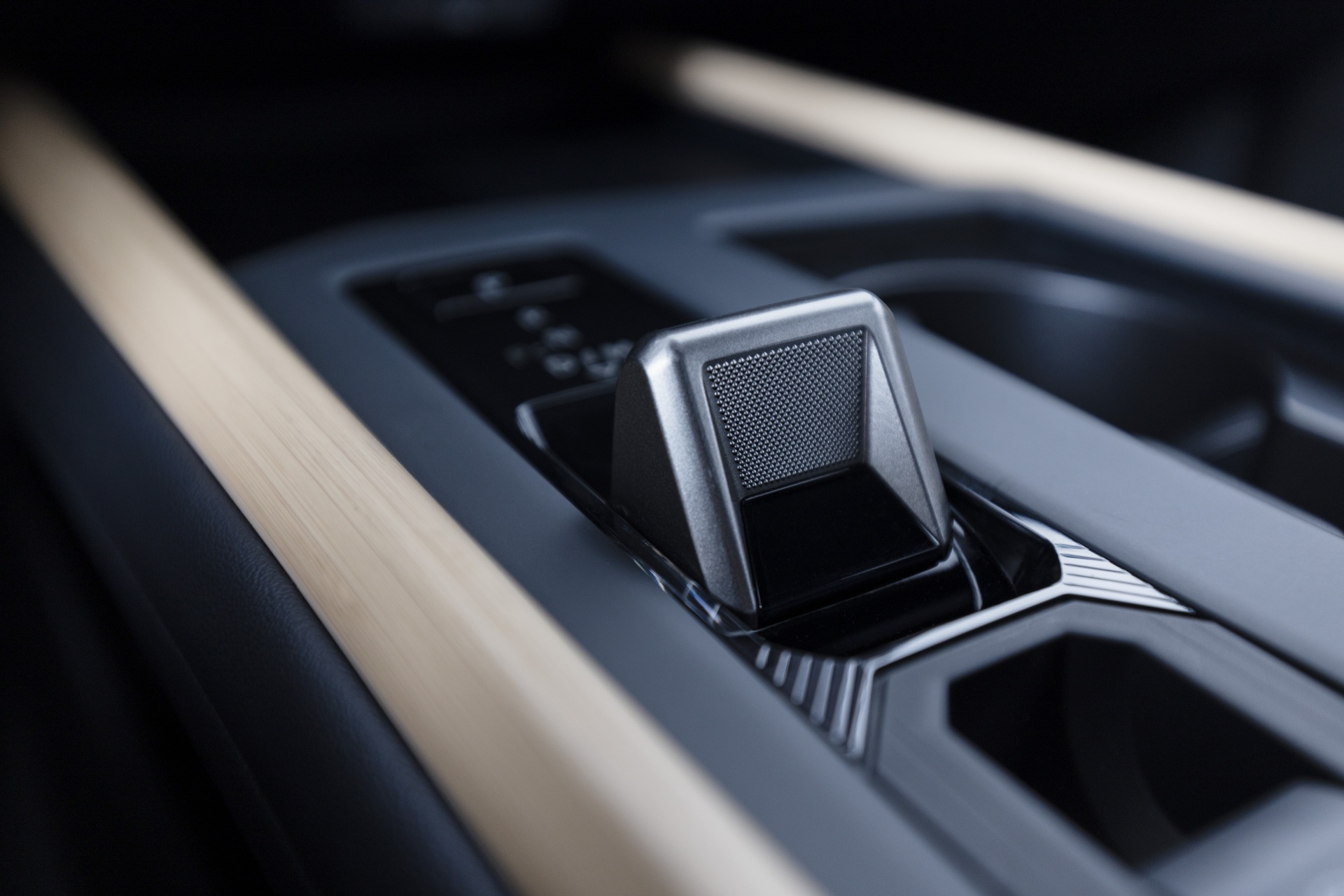Lexus ES 2026 ra mắt Việt Nam, giá từ 2,34 tỷ đồng Lexus ES 2026 ra mắt Việt Nam: Giá từ 2,34 tỷ đồng, lần đầu có cả hybrid và điện, ADAS nâng cấp, kích thước lớn hơn cả E-Class, 5 Series - Ảnh 14.