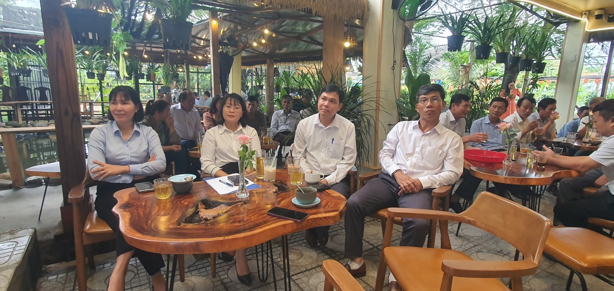 Mô hình “Cà phê cùng nông dân”, lắng nghe để tháo gỡ vướng mắc