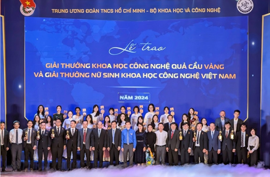 3/ Tân Hiệp Phát đã đồng hành cùng Giải thưởng Khoa học công nghệ Quả Cầu Vàng suốt 15 năm qua. 3/ Tân Hiệp Phát đã đồng hành cùng Giải thưởng Khoa học công nghệ Quả Cầu Vàng suốt 15 năm qua.