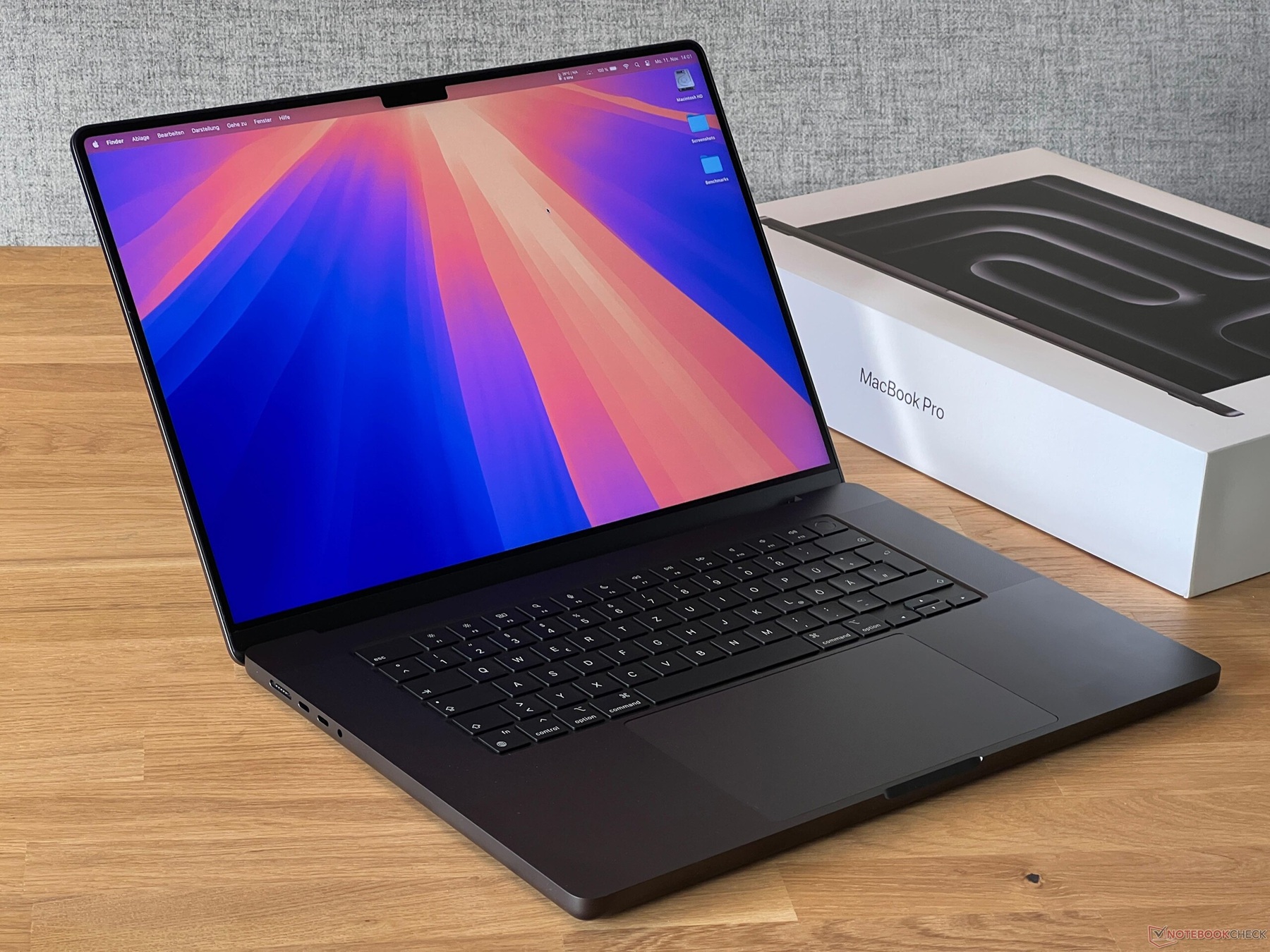 Apple sắp ra mắt MacBook màn hình cảm ứng, iPad mini OLED