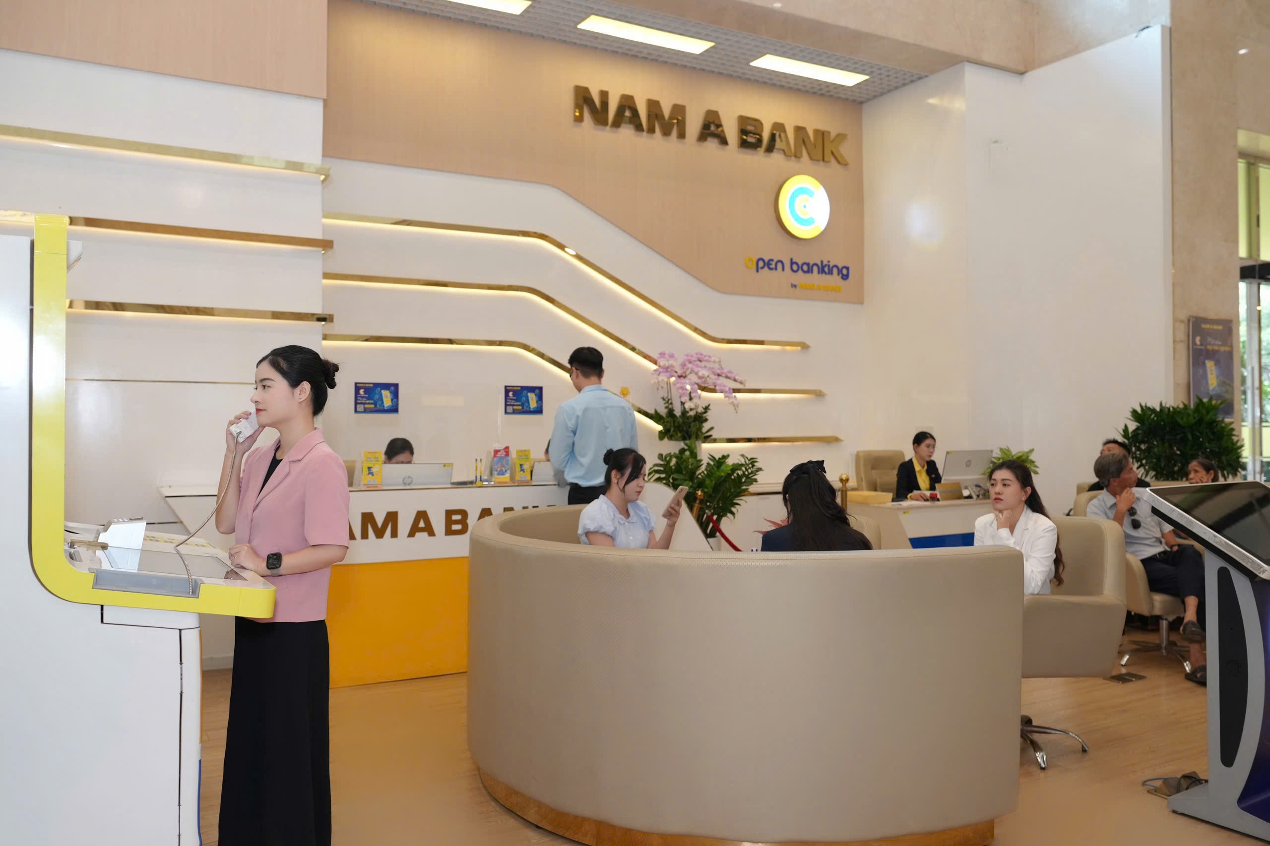 Nam A Bank lần đầu góp mặt trong Top 10 ngân hàng niêm yết Đông Nam Á