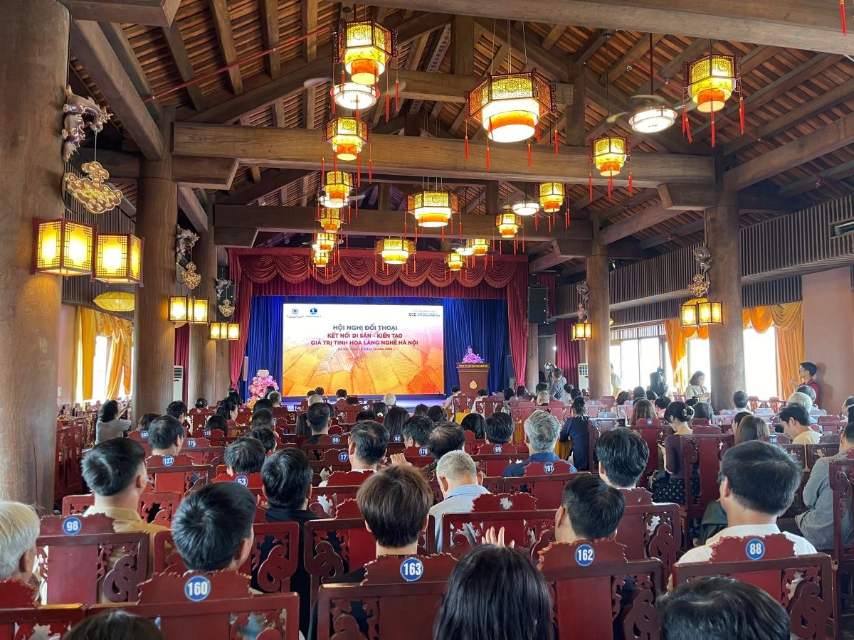 Hội nghị đối thoại “Kết nối di sản - kiến tạo giá trị tinh hoa Làng nghề Hà Nội” ảnh: Hà Sơn Hội nghị đối thoại “Kết nối di sản - kiến tạo giá trị tinh hoa Làng nghề Hà Nội” ảnh: Hà Sơn