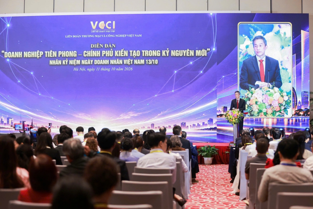 Những bài học kinh nghiệm của SABECO được ông Lester Tan mang đến chia sẻ cùng cộng đồng doanh nhân có mặt tại diễn đàn ngày 11/10 
