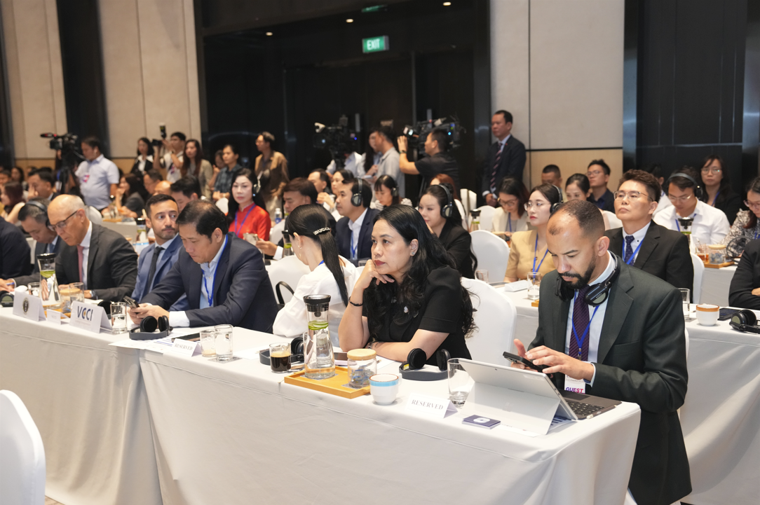 Doanh nghiệp Hoa Kỳ quan tâm điều gì khi muốn đầu tư nhiều hơn vào Việt Nam? Doanh nghiệp Hoa Kỳ quan tâm điều gì khi muốn đầu tư nhiều hơn vào Việt Nam?
