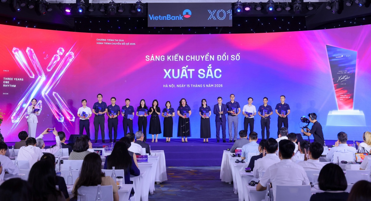 Ảnh 3: Hành trình Chuyển đổi số toàn diện VietinBank trải qua ba năm với nhiều sáng kiến ghi dấu ấn. Ảnh 3: Hành trình Chuyển đổi số toàn diện VietinBank trải qua ba năm với nhiều sáng kiến ghi dấu ấn.