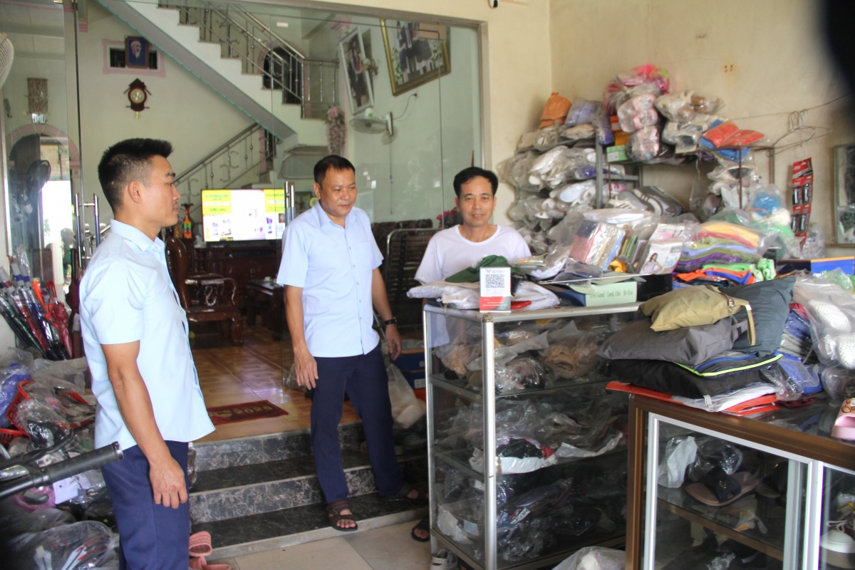 Nhờ điểm tựa tài chính từ Quỹ tín dụng, nhiều hộ kinh doanh tại xã Yên Trường tự tin mở rộng quy mô buôn bán Nhờ điểm tựa tài chính từ Quỹ tín dụng, nhiều hộ kinh doanh tại xã Yên Trường tự tin mở rộng quy mô buôn bán