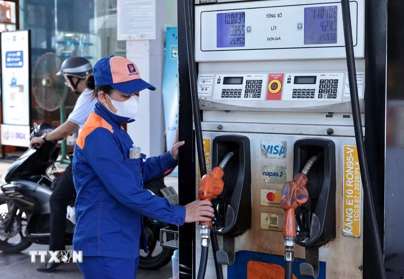 Đề xuất doanh nghiệp xăng dầu báo giá mới trước 30 phút, dừng Quỹ bình ổn từ năm 2027 Đề xuất doanh nghiệp xăng dầu báo giá mới trước 30 phút, dừng Quỹ bình ổn từ năm 2027