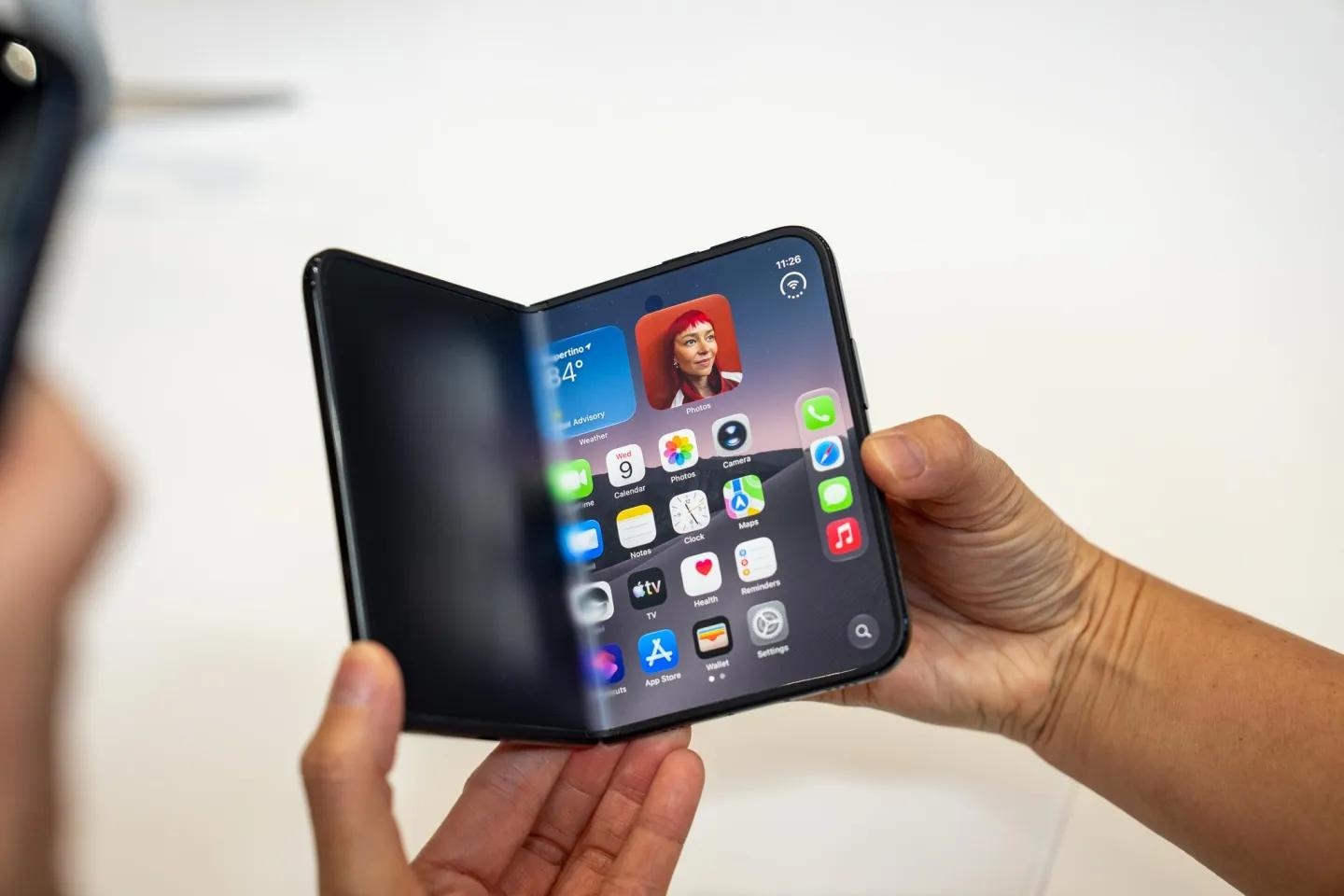 Mua iPhone Duo phải bỏ cọc hàng chục triệu