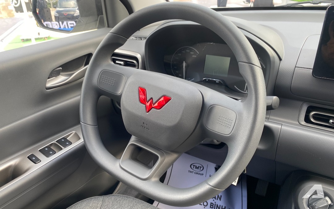 Ra mắt Wuling Grango giá 519 triệu đồng, chạy tới 300km/sạc
