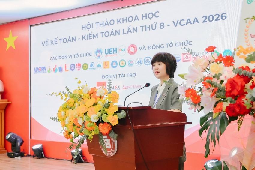 PGS.TS. Phạm Thu Hương - Hiệu trưởng Trường Đại học Ngoại thương phát biểu khai mạc Hội thảo PGS.TS. Phạm Thu Hương - Hiệu trưởng Trường Đại học Ngoại thương phát biểu khai mạc Hội thảo