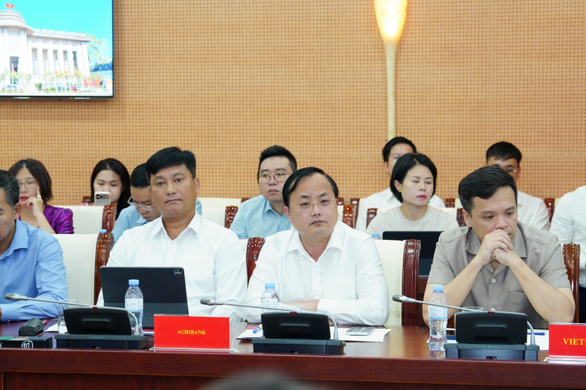 Ngân hàng đồng thuận giảm lãi suất hỗ trợ nền kinh tế Ngân hàng đồng thuận giảm lãi suất hỗ trợ nền kinh tế