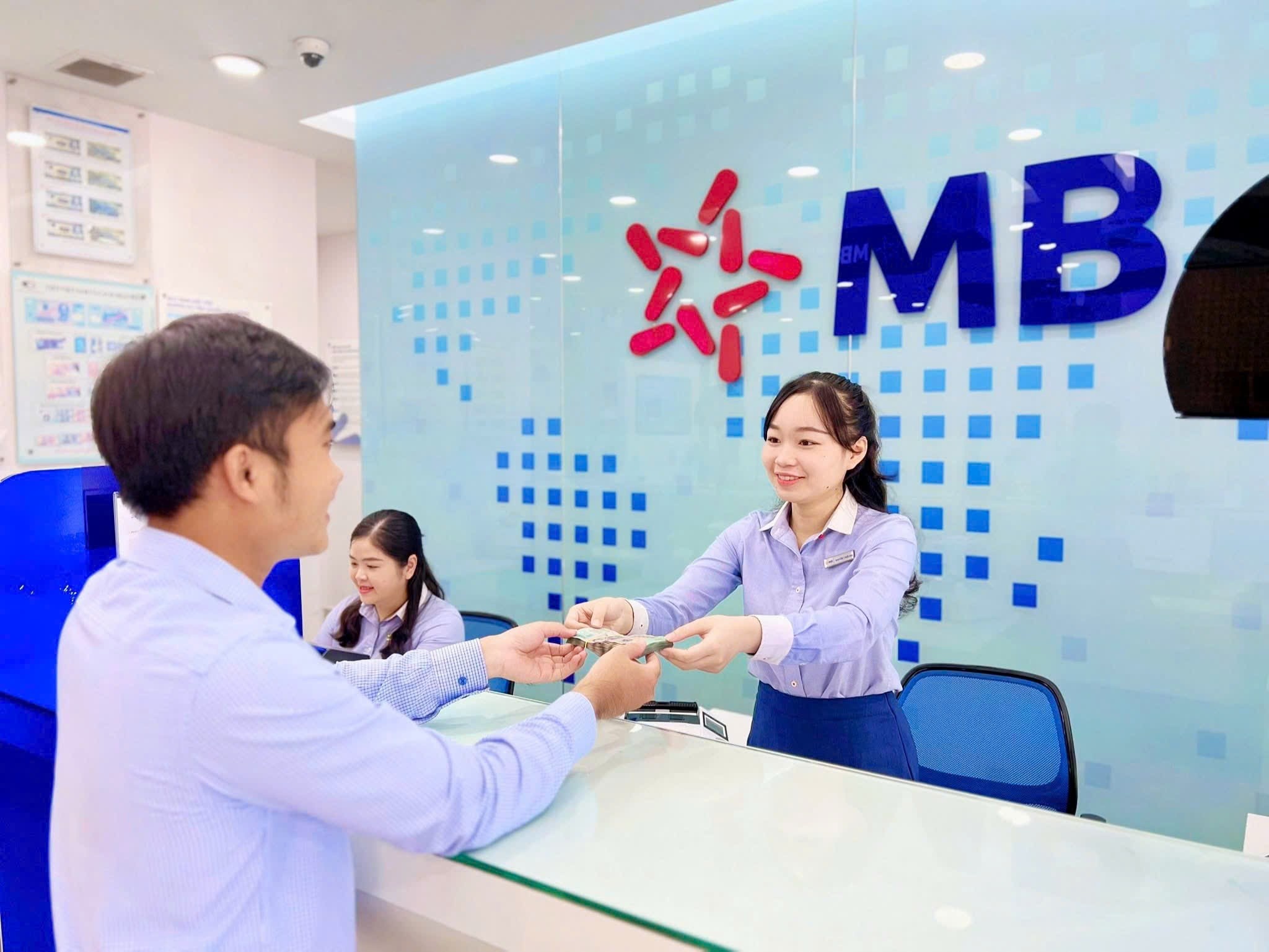 MB giảm lãi suất cho vay tới 2%/năm, đồng hành cùng doanh nghiệp và người dân thúc đẩy tăng trưởng kinh tế MB giảm lãi suất cho vay tới 2%/năm, đồng hành cùng doanh nghiệp và người dân thúc đẩy tăng trưởng kinh tế