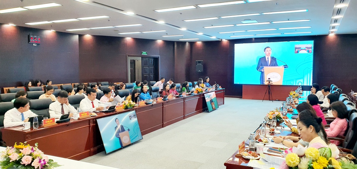 undefined NHNN Khu vực 9 ký kết chương trình phối hợp với Hội Liên hiệp Phụ nữ Đà Nẵng