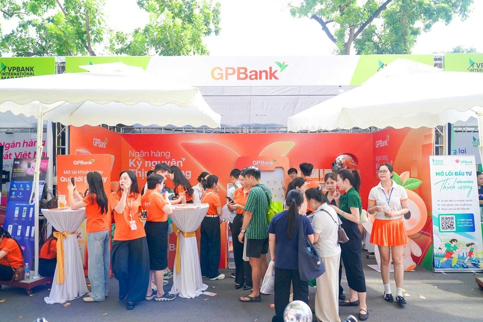 Gian hàng GPBank tại VPIM 2026 hút đông runner check-in, trải nghiệm Gian hàng GPBank tại VPIM 2026 hút đông runner check-in, trải nghiệm