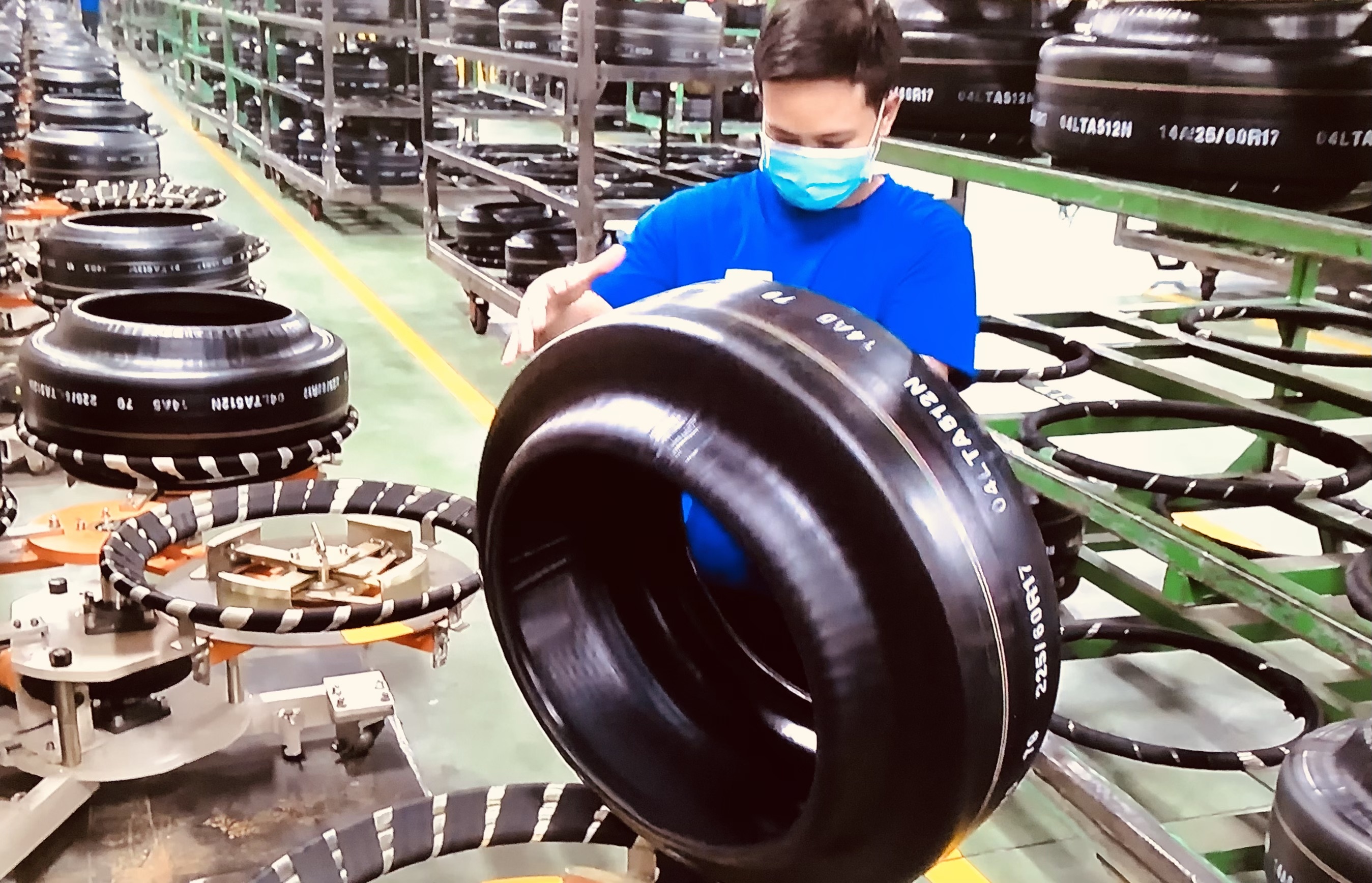 tăng cường liên kết giữa doanh nghiệp FDI và doanh nghiệp trong nước được xem là giải pháp quan trọng nhằm cải thiện tỷ lệ nội địa hóa tăng cường liên kết giữa doanh nghiệp FDI và doanh nghiệp trong nước được xem là giải pháp quan trọng nhằm cải thiện tỷ lệ nội địa hóa