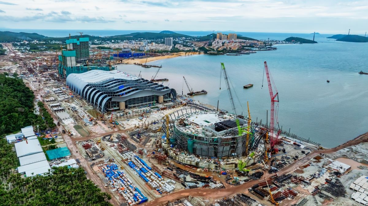    Công trường cụm dự án trung tâm APEC đang bước vào guồng thi công thần tốc.