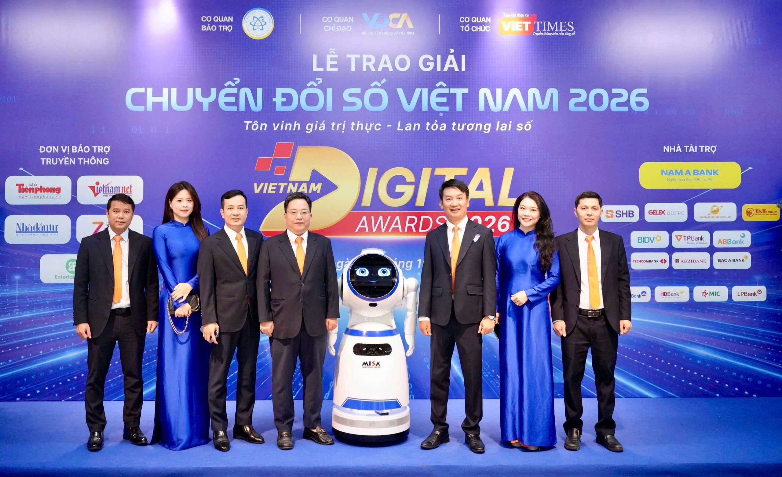 Học viện Ngân hàng nhận giải Doanh nghiệp, đơn vị sự nghiệp chuyển đổi số xuất sắc năm 2026 Học viện Ngân hàng nhận giải Doanh nghiệp, đơn vị sự nghiệp chuyển đổi số xuất sắc năm 2026