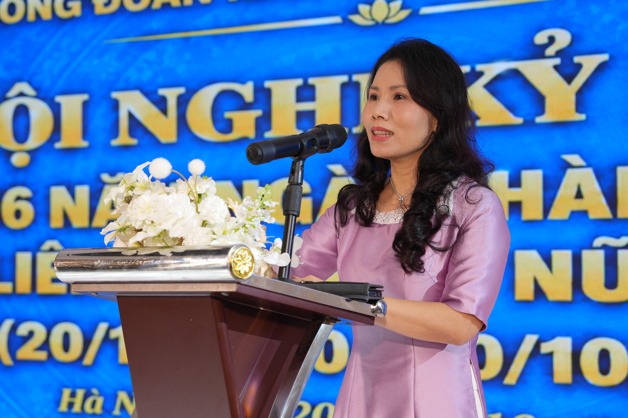bà Phan Thị Hồng Thắm, Phó Tổng Giám đốc, Chủ tịch Công đoàn Nhà máy In tiền Quốc gia