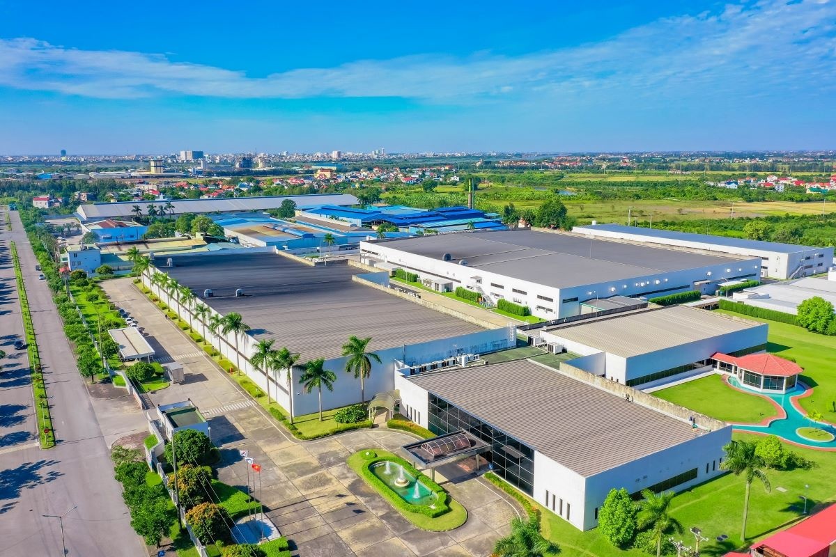 Ngoài hạ tầng KCN, ROX Group hướng tới cung cấp hệ thống dịch vụ hỗ trợ nhà đầu tư. Ngoài hạ tầng KCN, ROX Group hướng tới cung cấp hệ thống dịch vụ hỗ trợ nhà đầu tư.