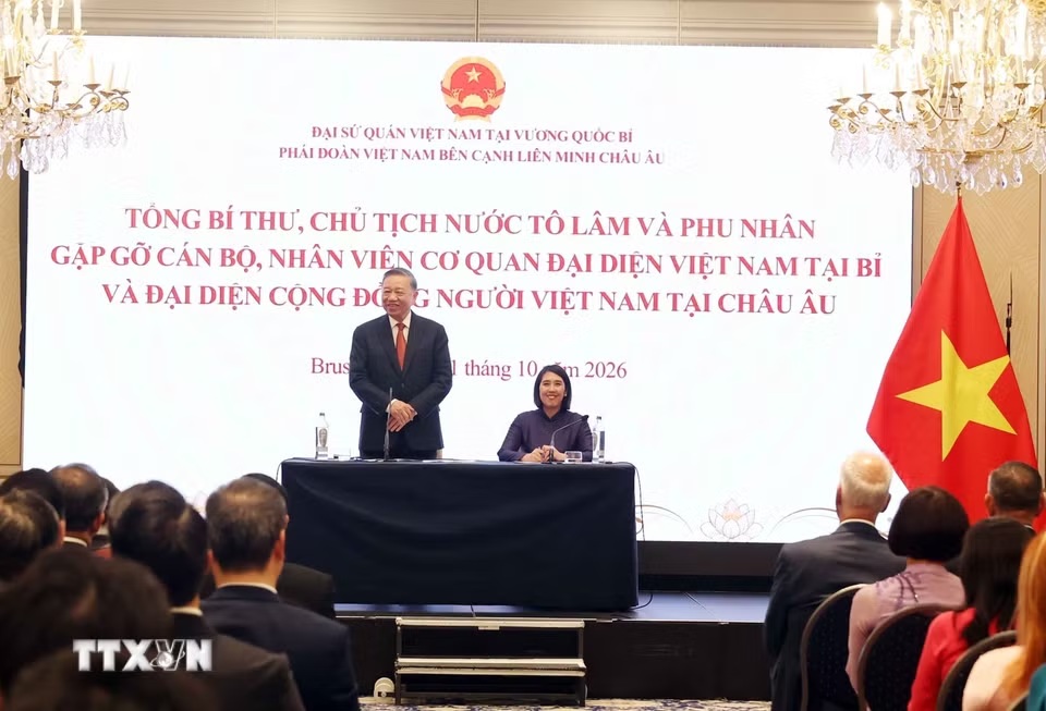 Tổng Bí thư, Chủ tịch nước Tô Lâm và Phu nhân gặp đại diện cộng đồng người Việt Nam tại châu Âu Tổng Bí thư, Chủ tịch nước Tô Lâm và Phu nhân gặp đại diện cộng đồng người Việt Nam tại châu Âu- Ảnh 2.